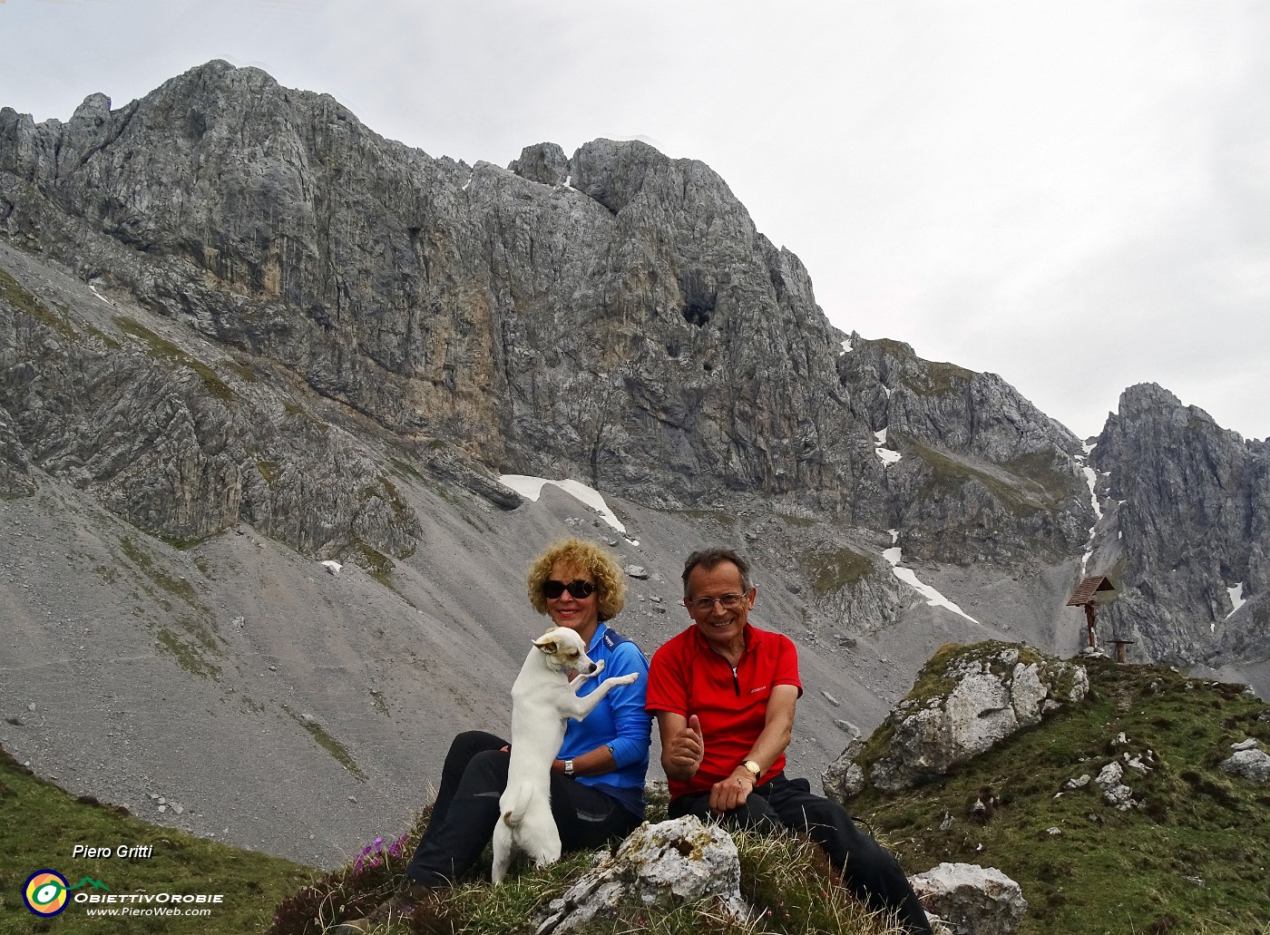 49 Sul cocuzzolo del Colle degli Agnelli il Signore dei ghiaioni.JPG -                                